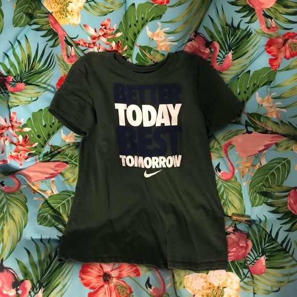 Nike Tshirt - Picture 1 of 2